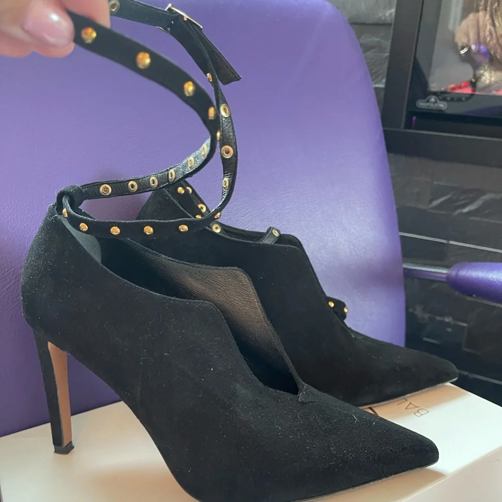Booties with straps - Picture 1 of 5